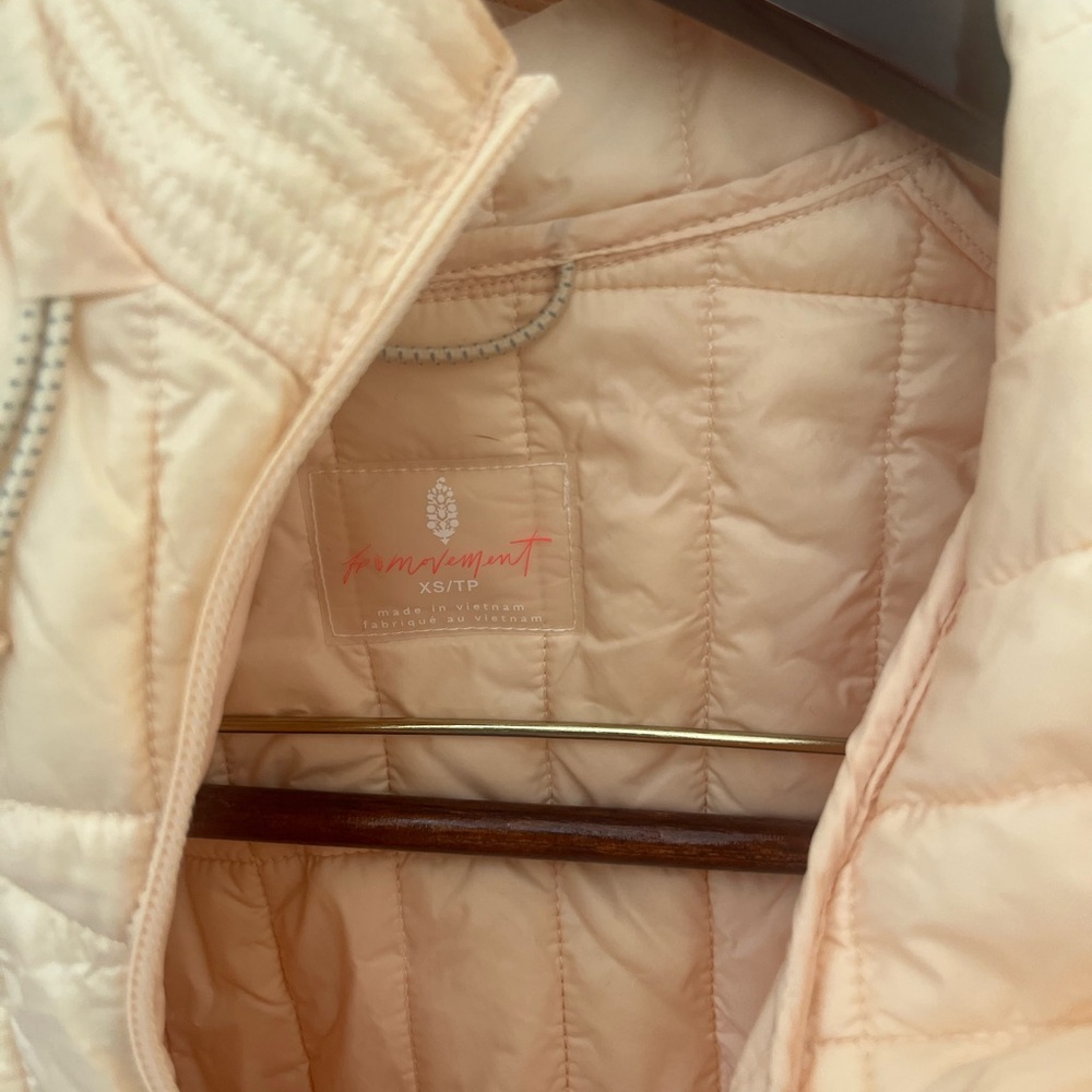 Free People Light as a Feather packable Puffer Jacket size XS - Picture 8 of 9